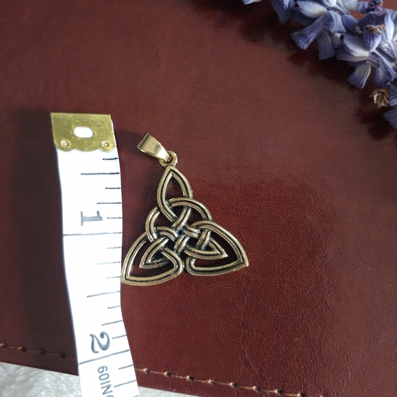 Gold plated pendant+chain - Picture 4 of 5